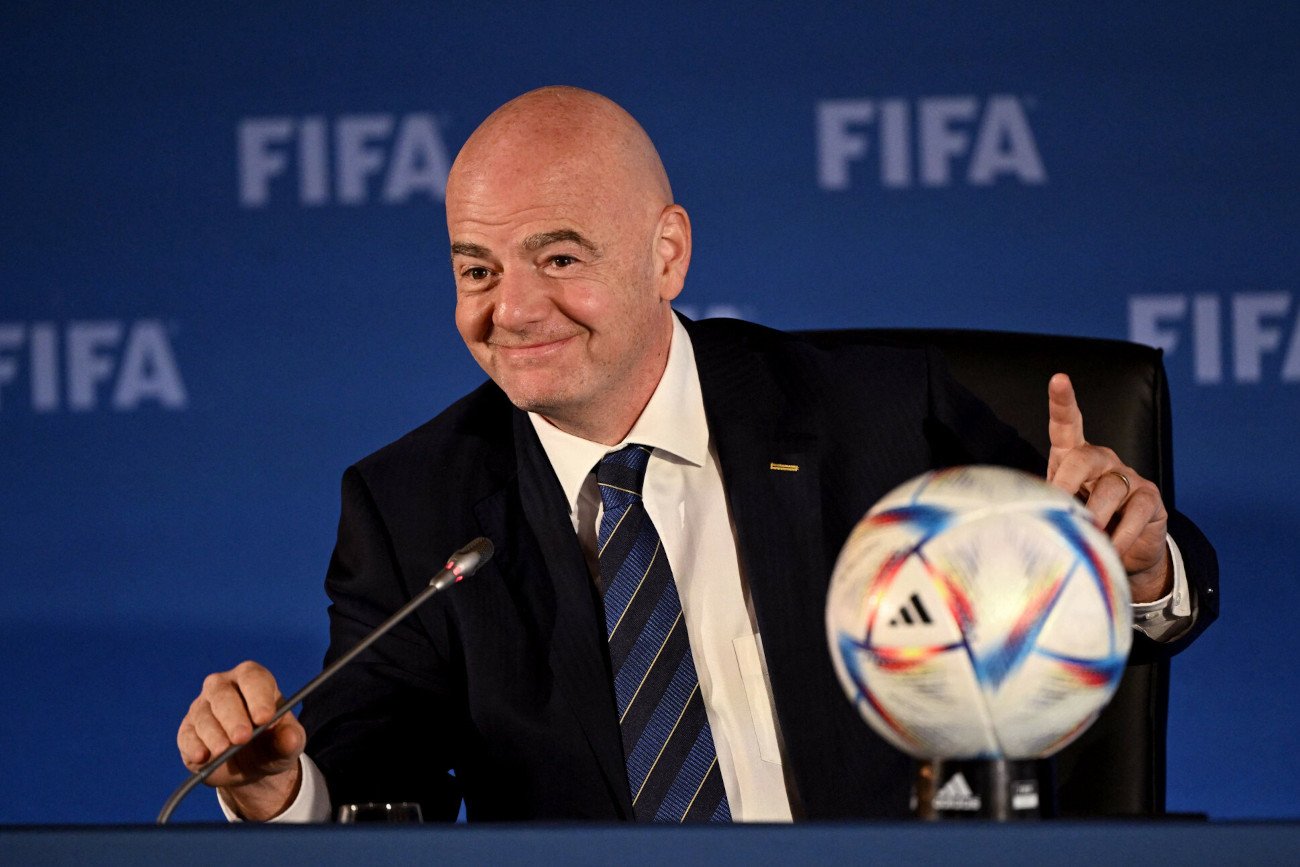 Gianni Infantino zalicza coraz większe wpadki podczas publicznych wystąpień. Czym zaskoczy na otwarcie MŚ 2022?