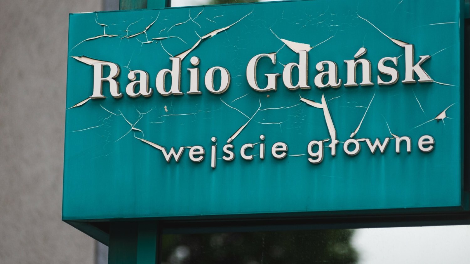 Wejście do siedziby Radia Gdańsk.
