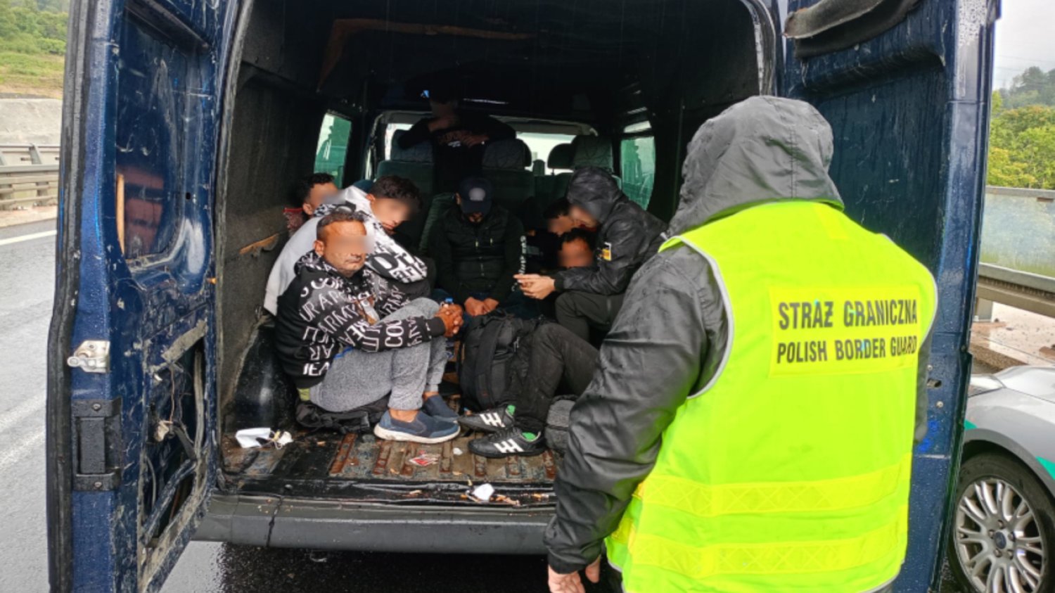 Tragiczny wypadek busa na Śląsku. Zatrzymano 18 imigrantów