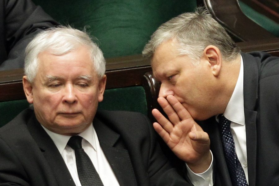 Marek Suski wyjaśnił, że Jarosławowi Kaczyńskiemu nie "działała aparatura" podczas nocnego głosowania do KRS.