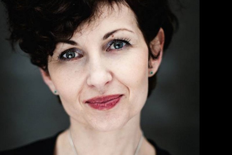 Renata Kim zaniepokojona demonstracyjną religijnością Dudy. "Może się modlić codziennie. W prywatnej kaplicy"