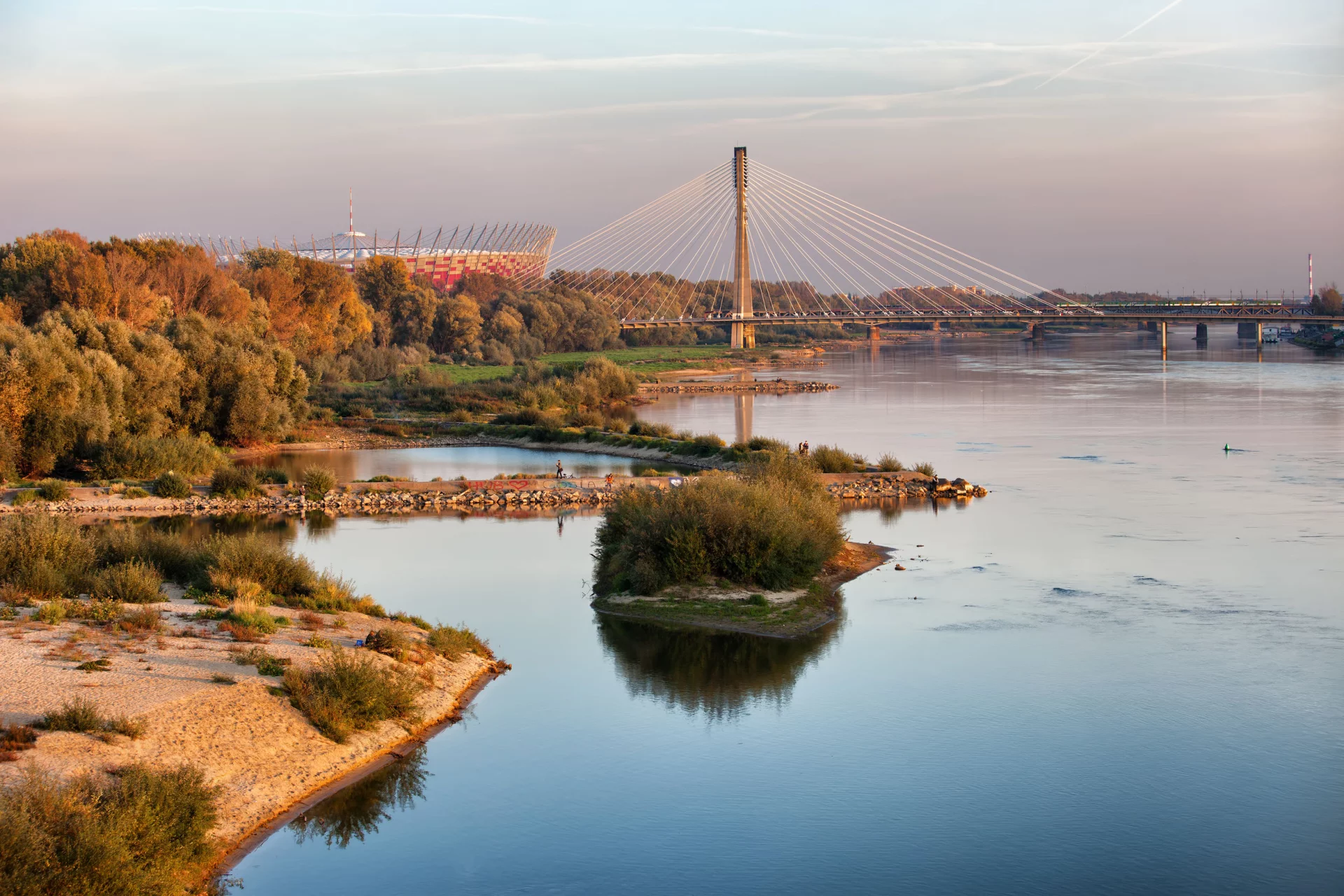 Wisła to "polska Amazonka", tuż po przekroczeniu granic Warszawy staje się naprawdę dzika.