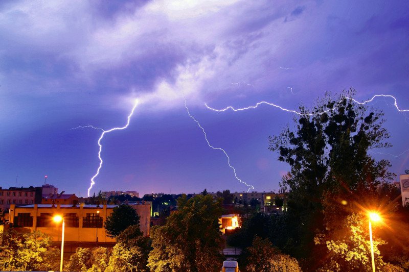 IMGW prognozuje burze w południowo-wschodniej Polsce.