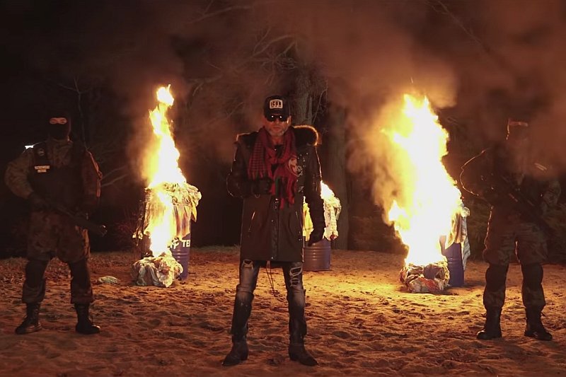 Detektyw Rutkowski zaśpiewał z disco-polowym utworze. Detektyw Krzysztof Rutkowski zaśpiewał z disco-polowym utworze.