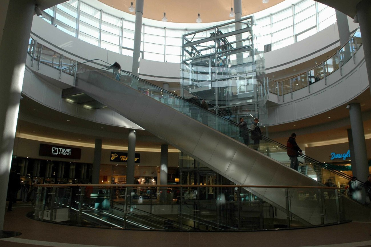 Zwłoki na siłowni w Galerii Pestka w Poznaniu.