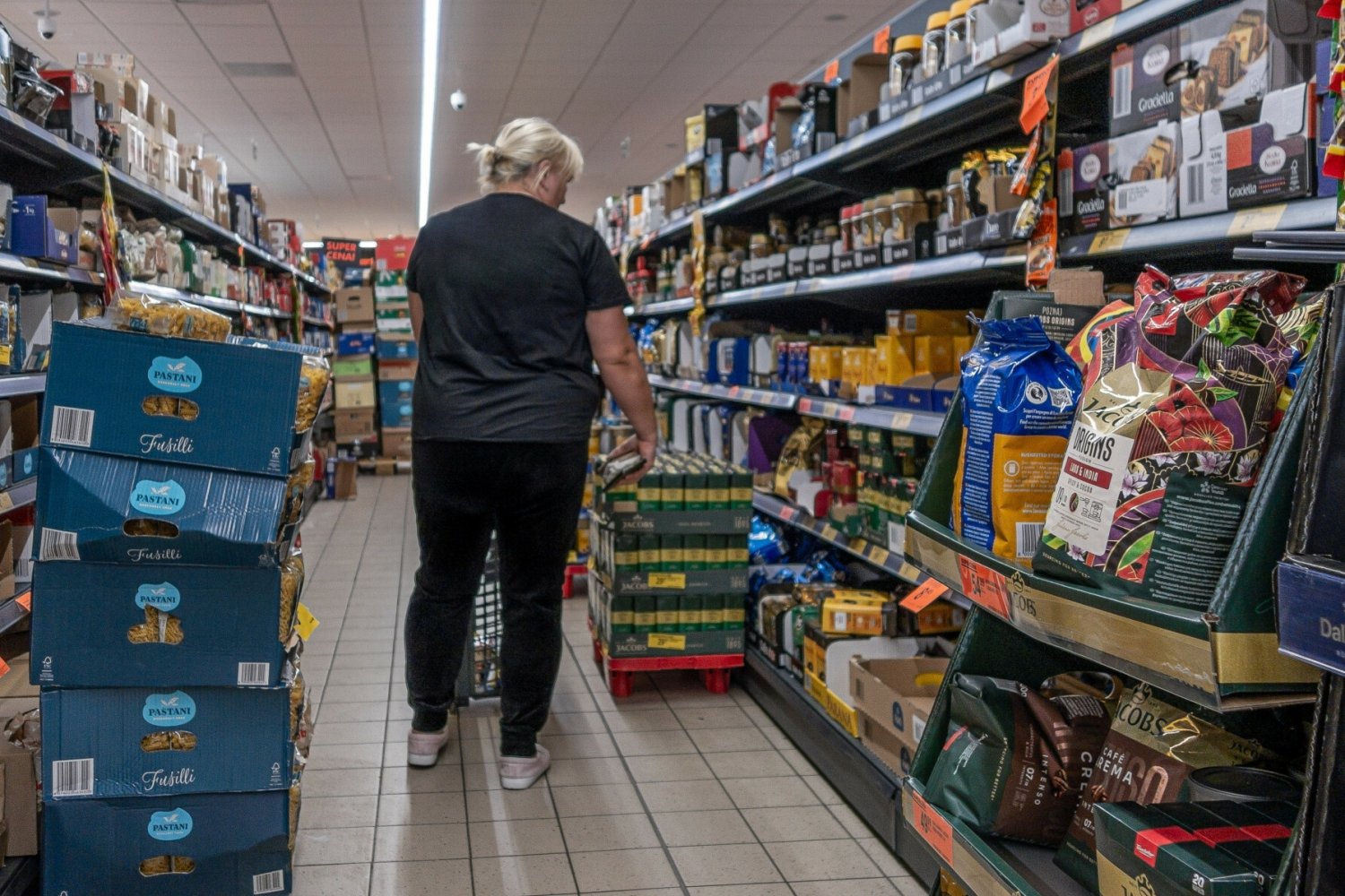 W te dni warto mieć kartę "Moja Biedronka". Są duże promocje.