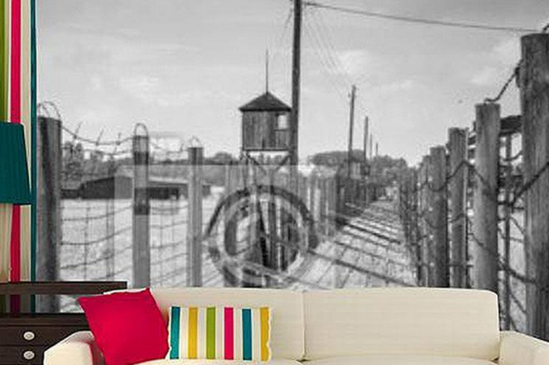 IPN oburzony fototapetami z obozem koncentracyjnym w tle, prokuratura sprawą się nie zajmie.