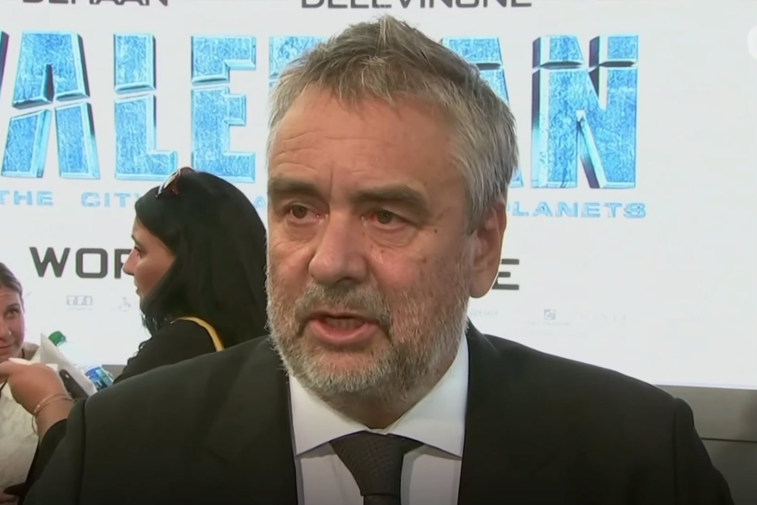 Pod adresem Luca Bessona pojawił się zarzut o gwałt.