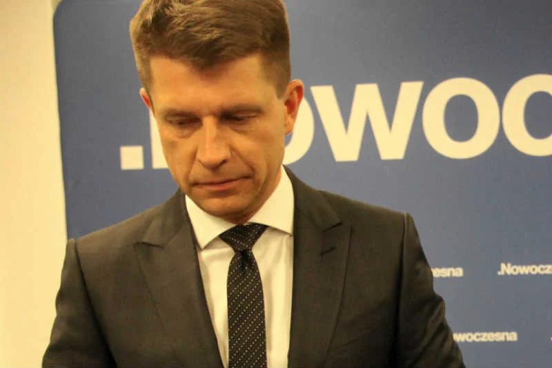 Ryszard Petru będzie musiał ostro tłumaczyć się z wyjazdu na Maderę.