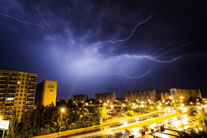 Po tak wysokiej temperaturze w ciągu dnia, można spodziewać się gwałtownych burz.
