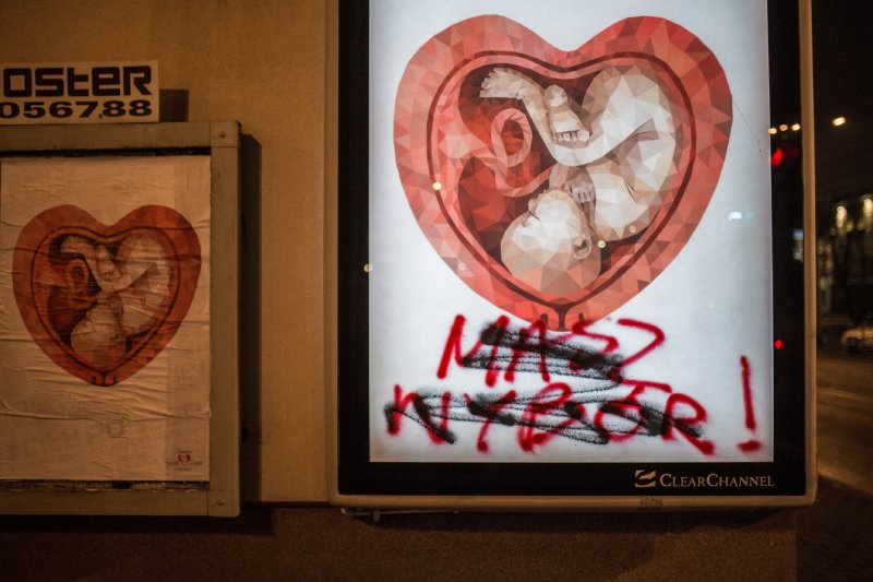 Autorka plakatu z sercem nie podpisuje się pod kampania antyaborcyjną.