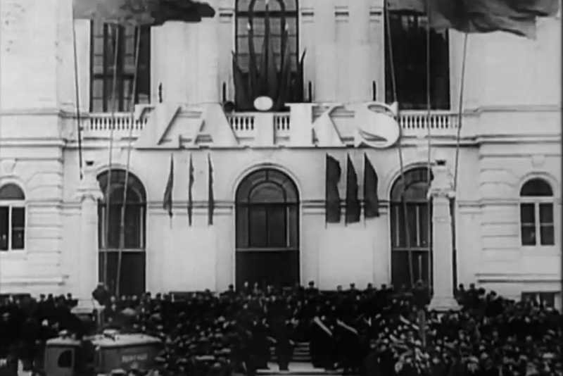 Producenci elektroniki walczą z ZAiKS za pomocą spotu stylizowanego na Polską Kronikę Filmową.