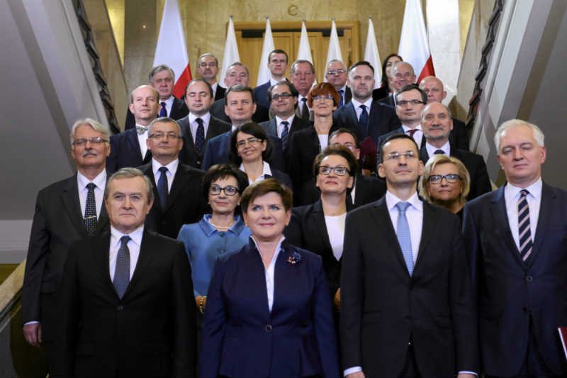 W obozie Prawa  i Sprawiedliwości i w rządzie Beaty Szydło narastają konflikty.