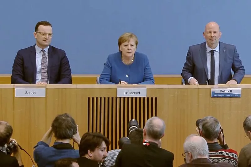 Rząd Niemiec może pochwalić się wyjątkowo niskim odsetkiem ofiar śmiertelnych wśród zakażonych koronawirusem.