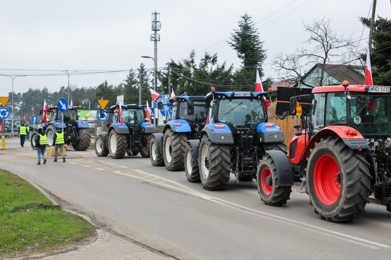 Myśleliście, że po podpisaniu uzgodnienia skończą się blokady rolników? Nic z tych rzeczy.