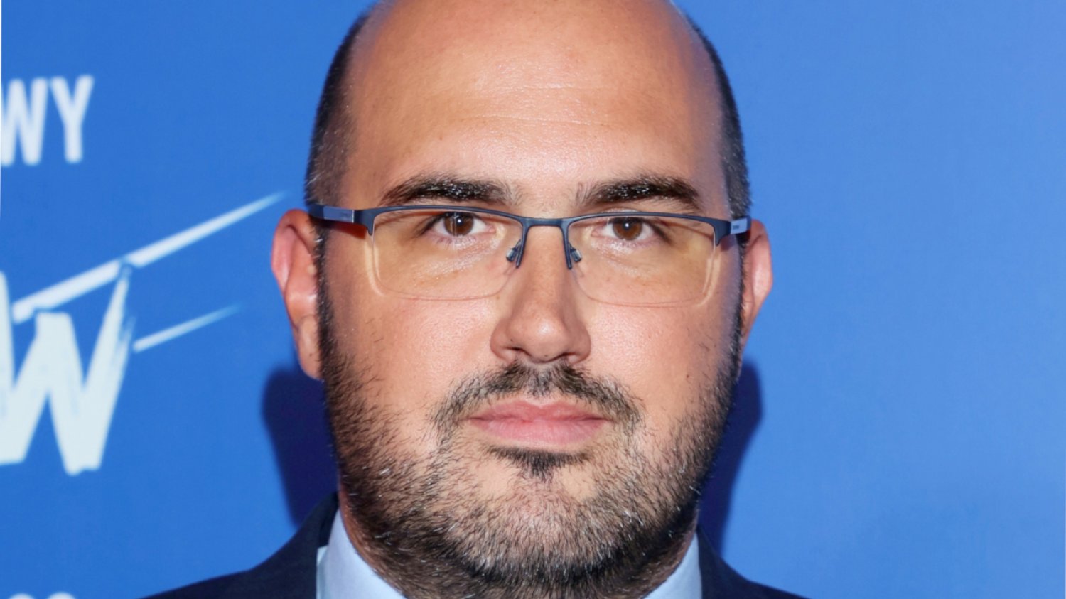 Jarosław Olechowski komentuje swoje zdjęcia w markowych ubraniach. Twierdzi, że to żart.