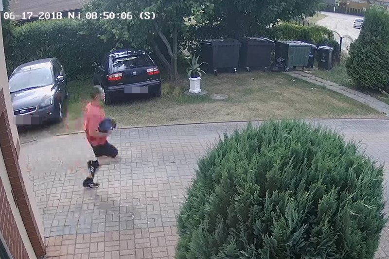 Gwałciciel na plaży w Ustce. Policja publikuje film i szuka napastnika.