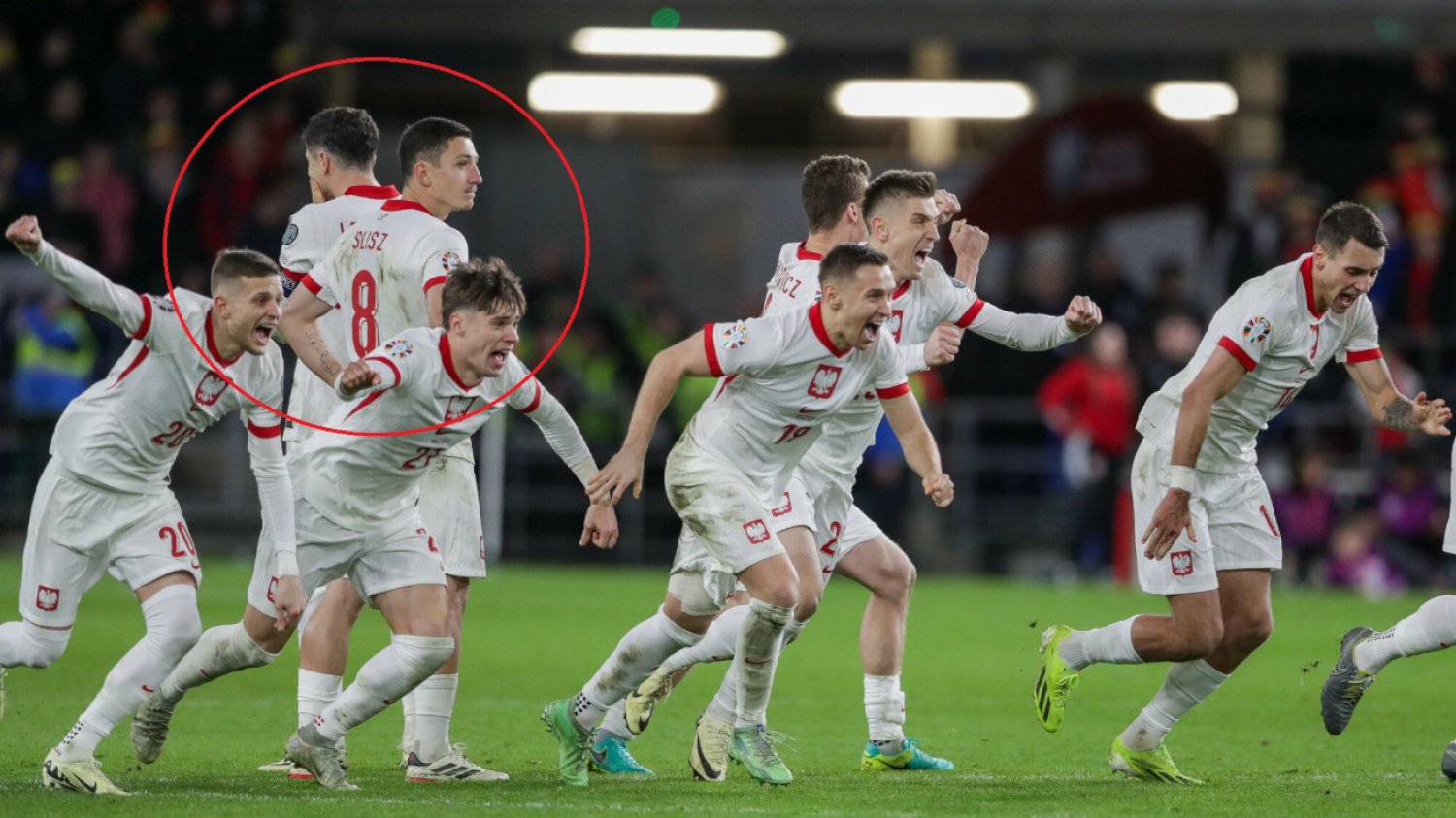 Lewandowski nie mógł na to patrzeć. To zrobił, gdy Szczęsny wprowadzał Polaków na Euro
