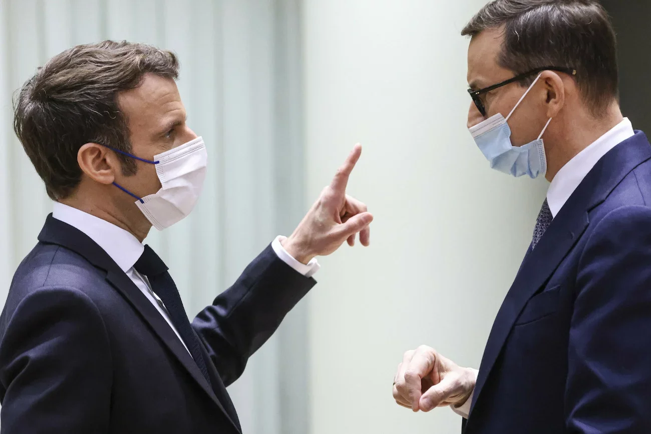 Morawiecki opowiedział na słowa Macrona.