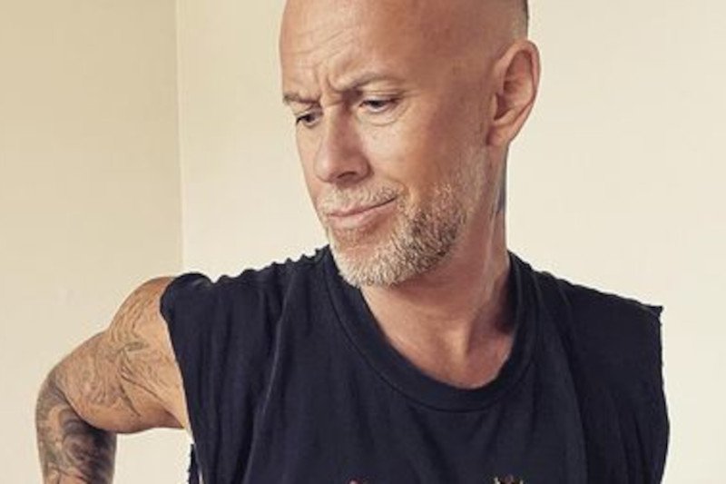 Nergal nagrał zachowanie gwiazd na urodzinach Andrzeja Piasecznego. Teraz komentuje skandal.