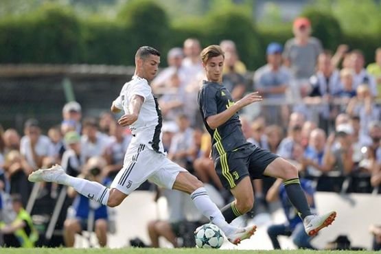 Cristiano Ronaldo szybko zadomowił się w Juventusie.