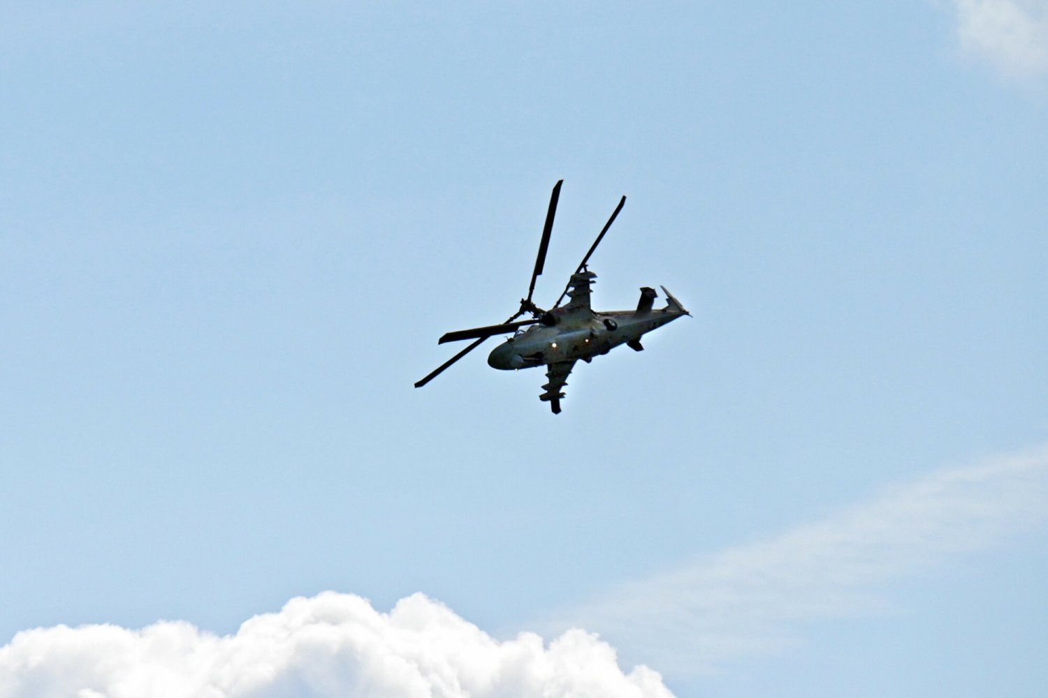 Helikopter w Meksyku roztrzaskał się o ziemię.