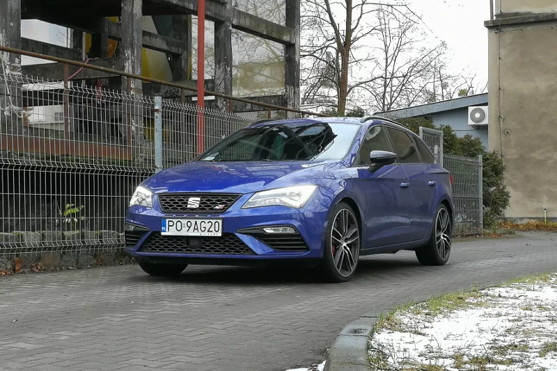 Na pierwszy rzut oka nie widać, co potrafi Cupra.