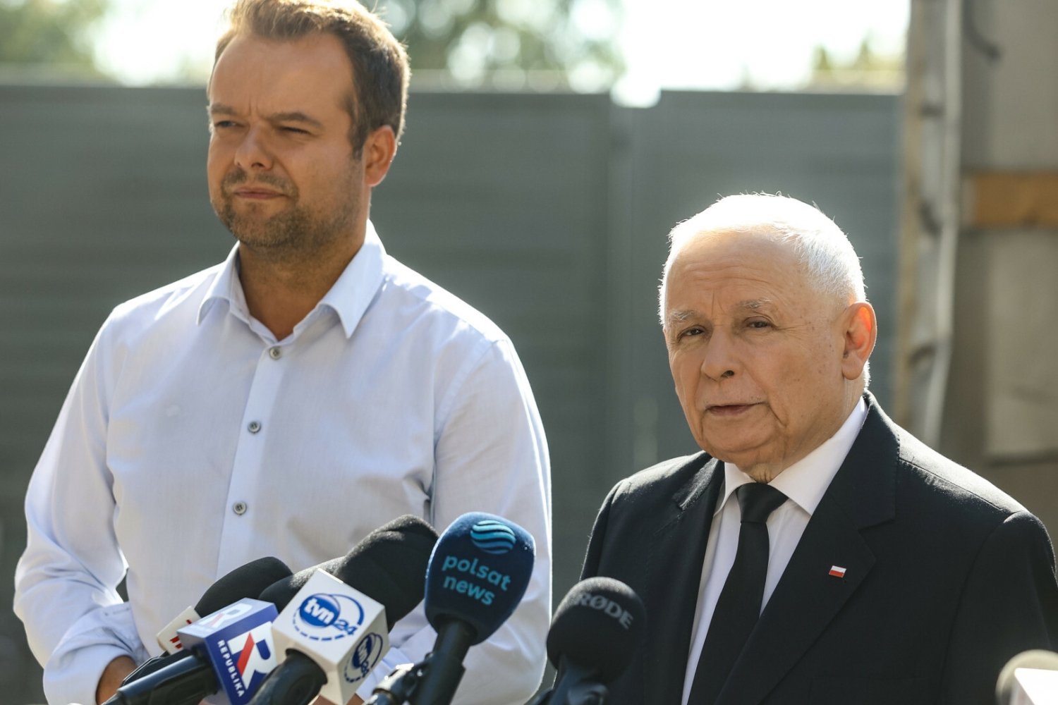 Sondaż. Tak Polacy ocenili krytykę PiS ws. Tuska i powodzi.