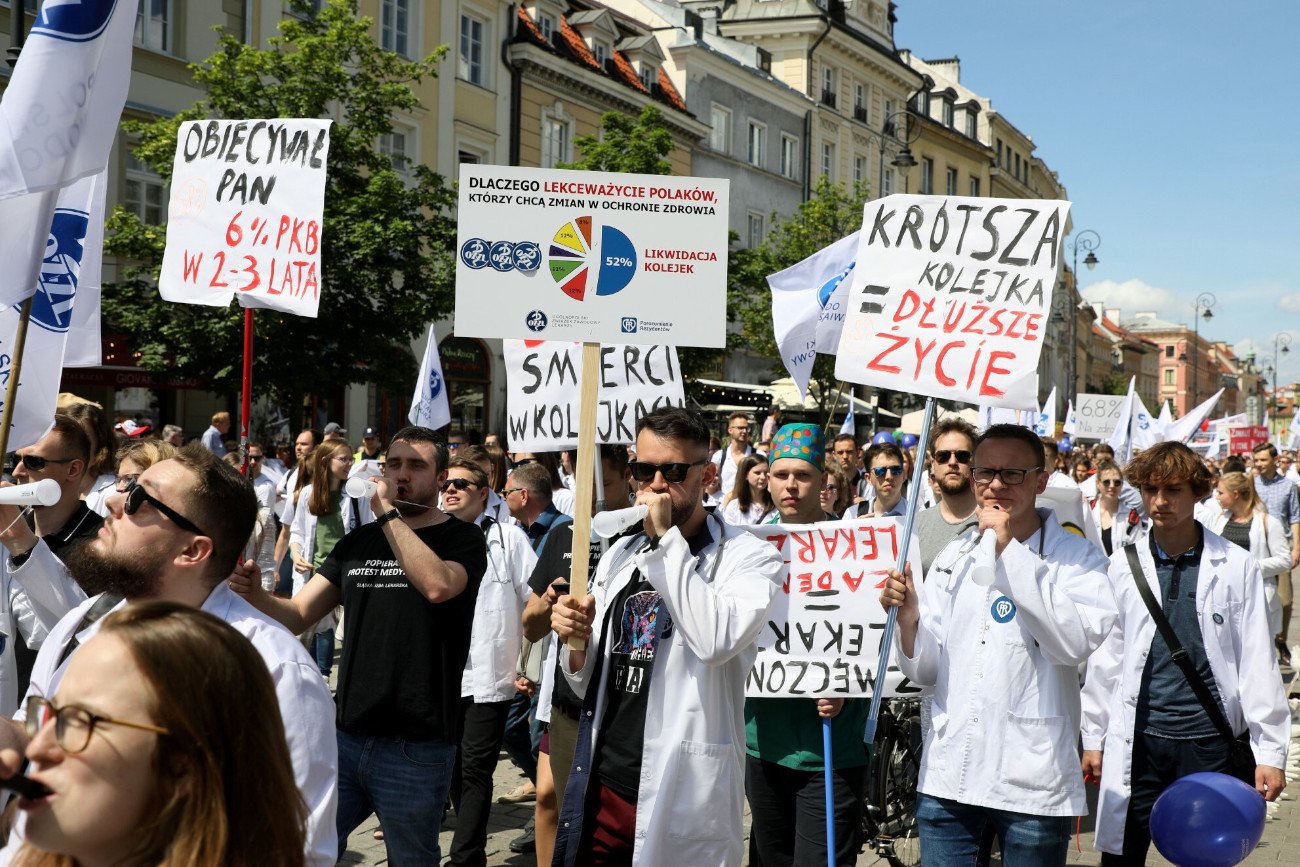 3 X jakość! Lekarze mają dość bylejakości w ochronie zdrowia, więc wyjdą protestować na ulice Warszawy.