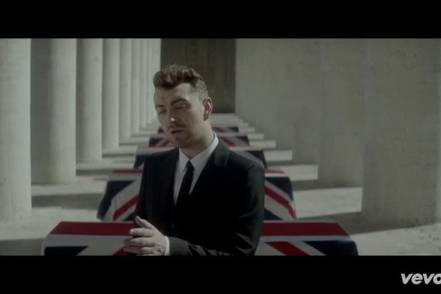 Fragment klipu do najnowszej piosenki z Bonda