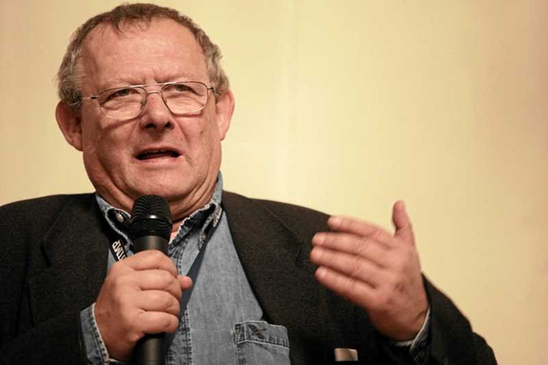 Zdaniem Adama Michnika będąc "kotwicą stabilności Europy" jesteśmy podzieleni wewnętrznie.