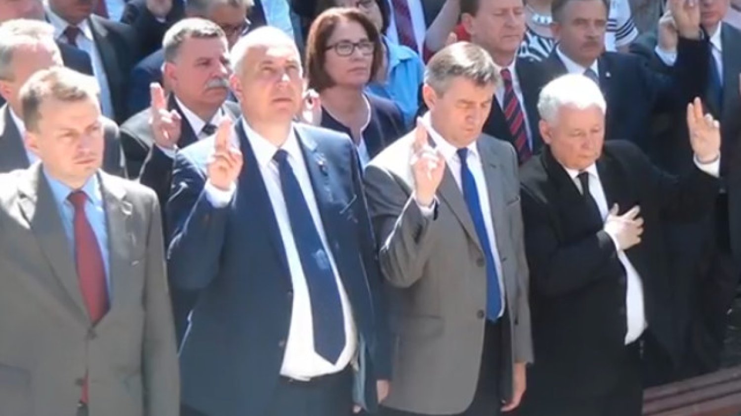 Kaczyński i inni byli w niedzielę w Strachocinie, oficjalnie na posiedzeniu klubu, nieoficjalnie na pielgrzymce.
