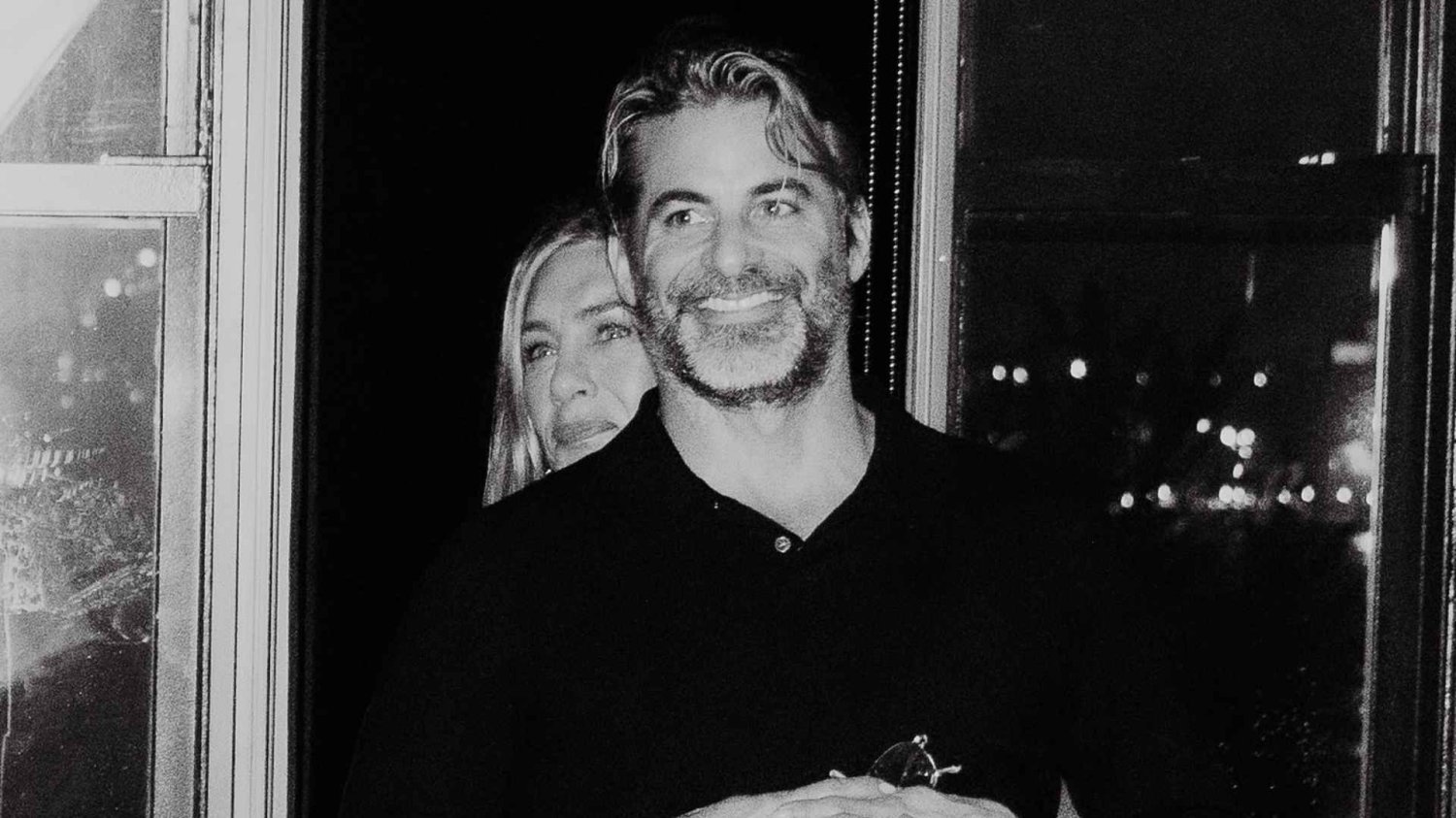 Jennifer Aniston pokazała partnera. To Jim Curtis. Jum Curtis i Jennifer Aniston