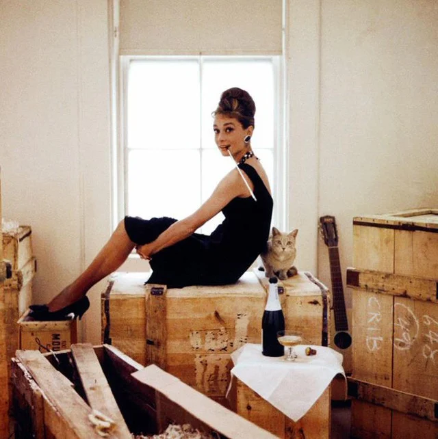 Audrey w kultowym "Śniadaniu...".