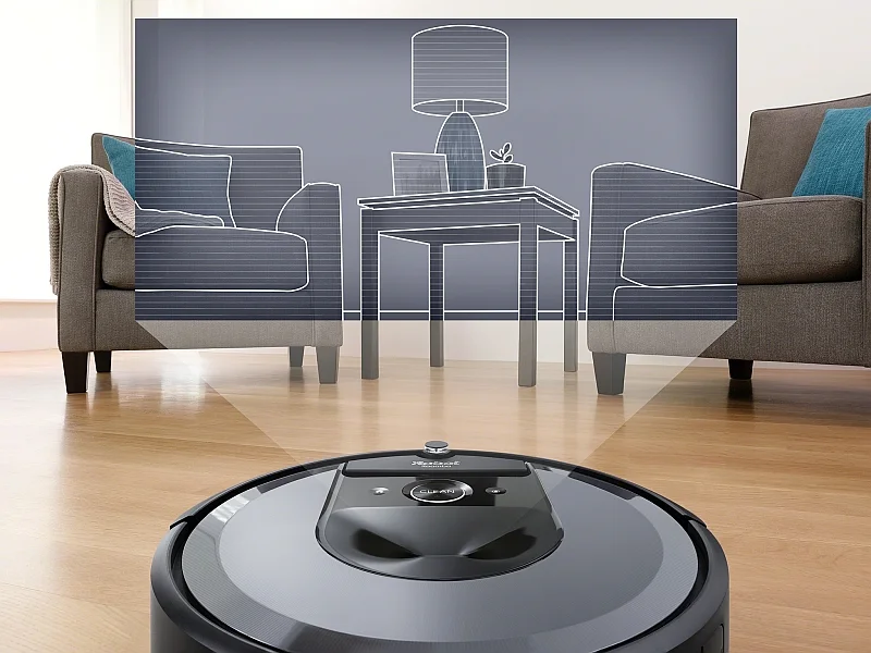 Dzięki nawigacji z wizualizacją przestrzeni (VSLAM) odkurzający robot Roomba i7 po mistrzowsku porusza się w gęsto umeblowanych pomieszczeniach