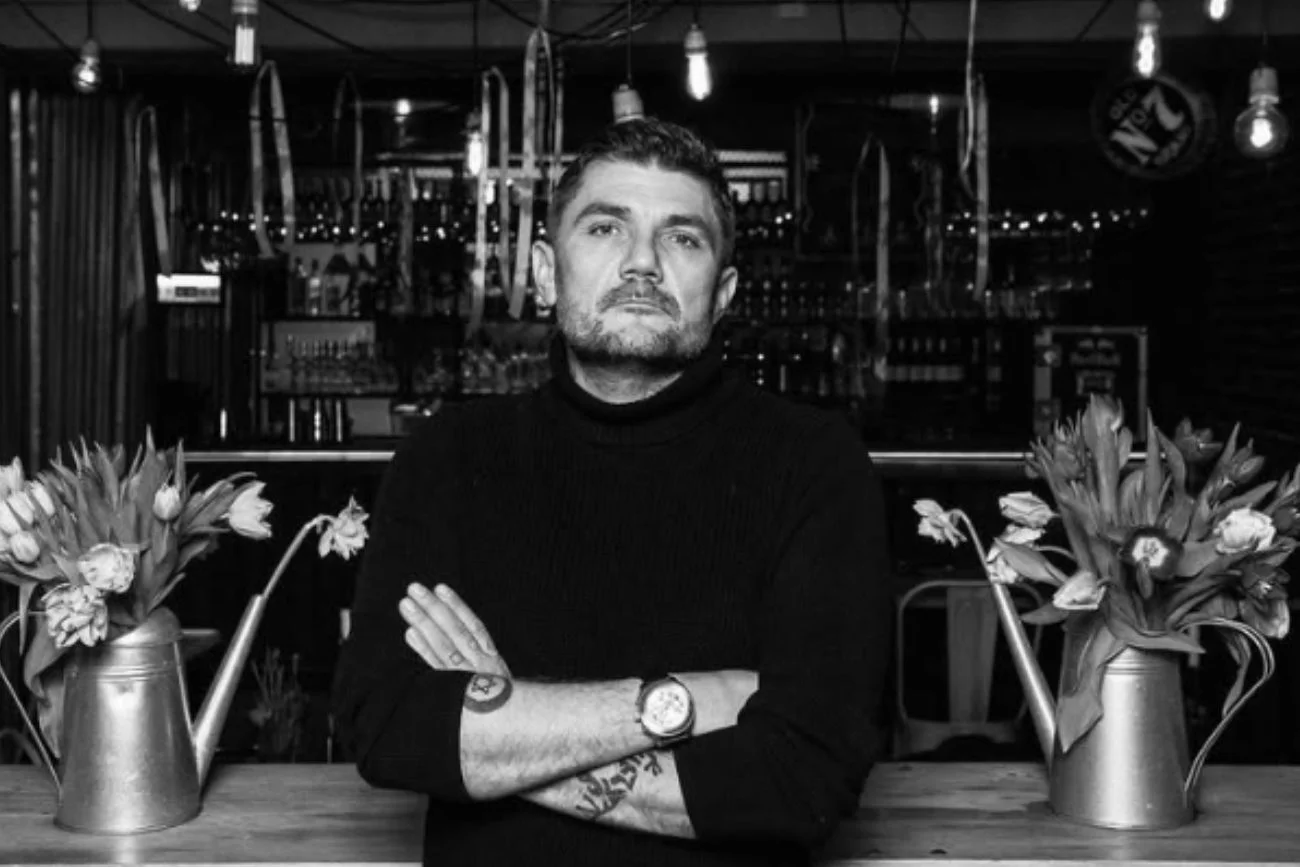 Znany restaurator Marcin Wachowicz nie żyje. Był współwłaścicielem wielu lokali w Warszawie. Marcin Wachowicz nie żyje. Znany restaurator odszedł w wieku 52 lat.