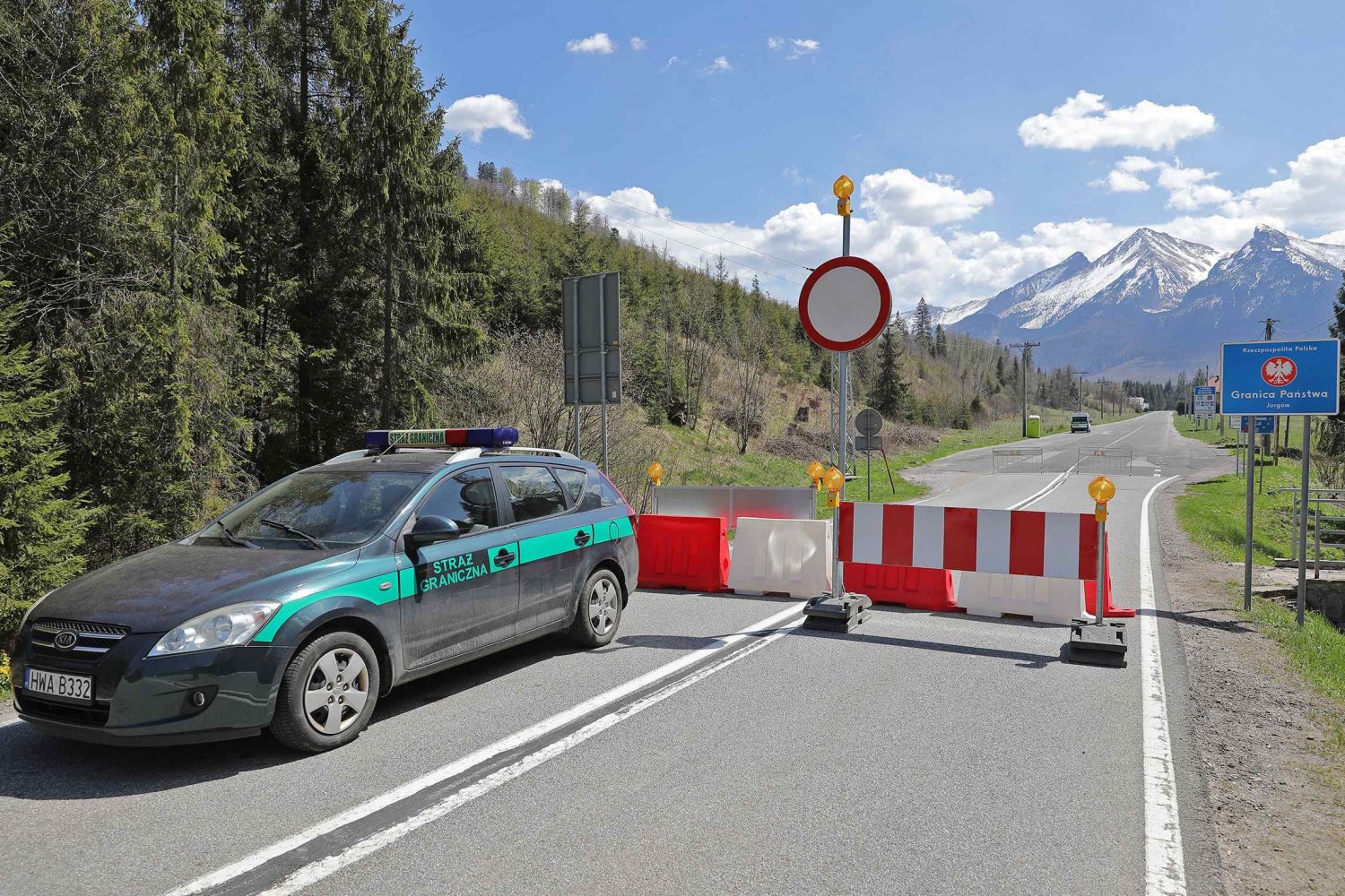 Mateusz Morawiecki poinformował, że Polska otwiera granice z innymi państwami Unii Europejskiej od 13 czerwca.
