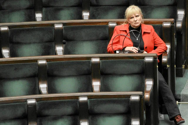 100 tys. złotych na paliwo, darmowe przeloty do Gdańska – prokuratura sprawdza czy posłanka PiS nie dokonała oszustwa