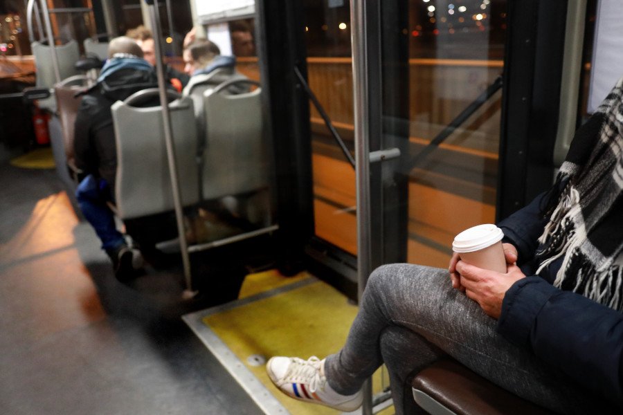 Podróże komunikacją miejską często są prawdziwą męką