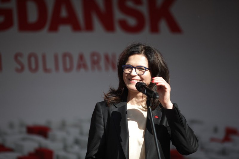 Dulkiewicz wygrała z PiS w Gdańsku. Chodzi o spór o plac Solidarności.