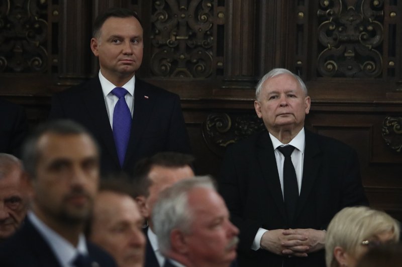 Jeśli plany PiS się ziszczą, delegacja w Smoleńsku będzie bardzo okazała.