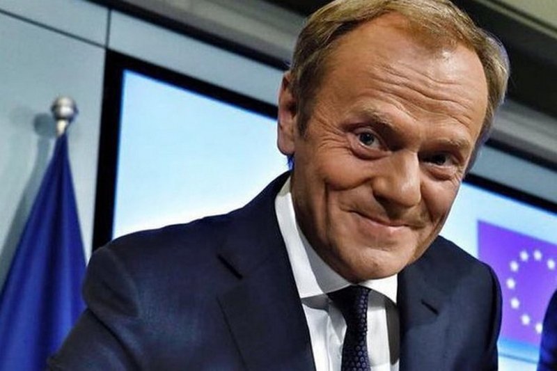 Donald Tusk zaskoczył fanów kolejnym zabawnym zdjęciem na swoim Instagramie.