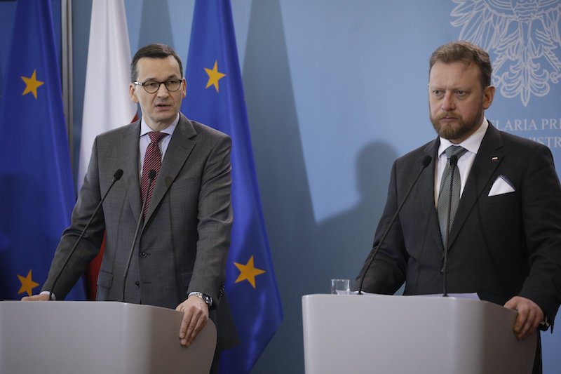 Rząd PiS zaostrza restrykcje dotyczące kwarantanny.