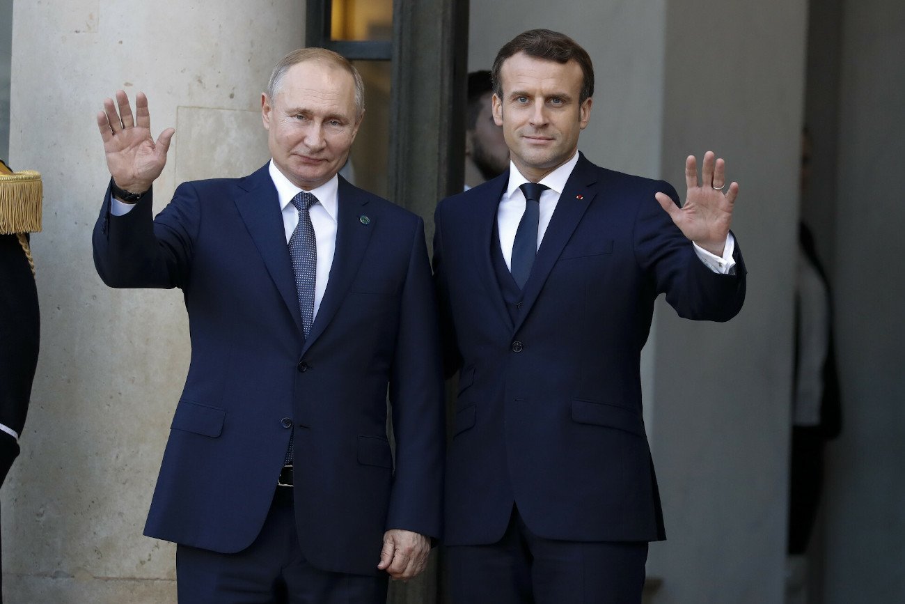 Dlaczego podczas wojny w Ukrainie Putin najczęściej rozmawia z Macronem? Na zdjęciu: podczas wizyty prezydenta Rosji w Paryżu, 2019 rok.