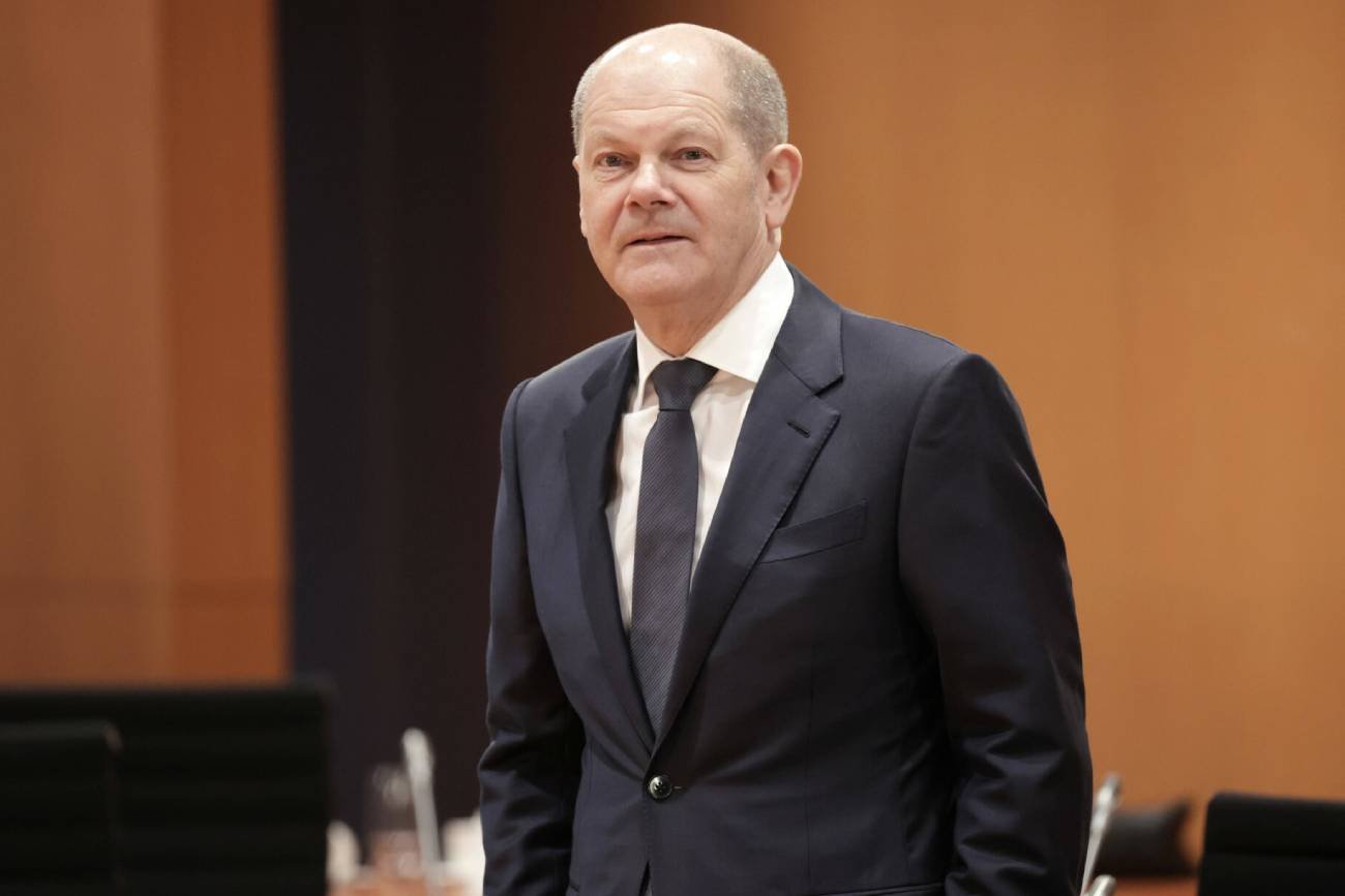 Niemiecki polityk ostro krytykuje Scholza. "Kompromituje Niemcy na świecie"