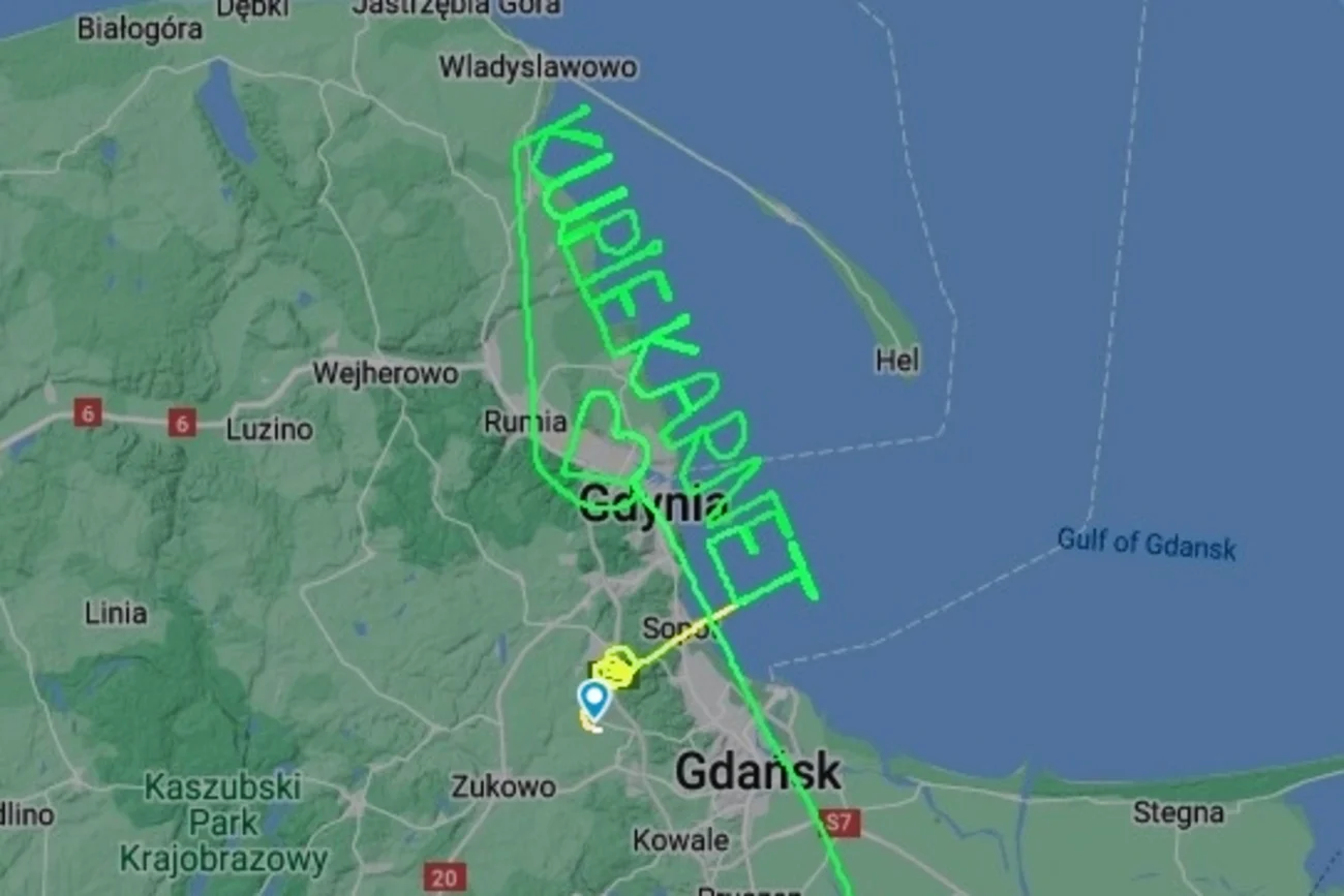 Pilot samolotu napisał na niebie, że kupi karnet na Open'era. Pilot samolotu napisał na niebie, że kupi karnet na Open'era.