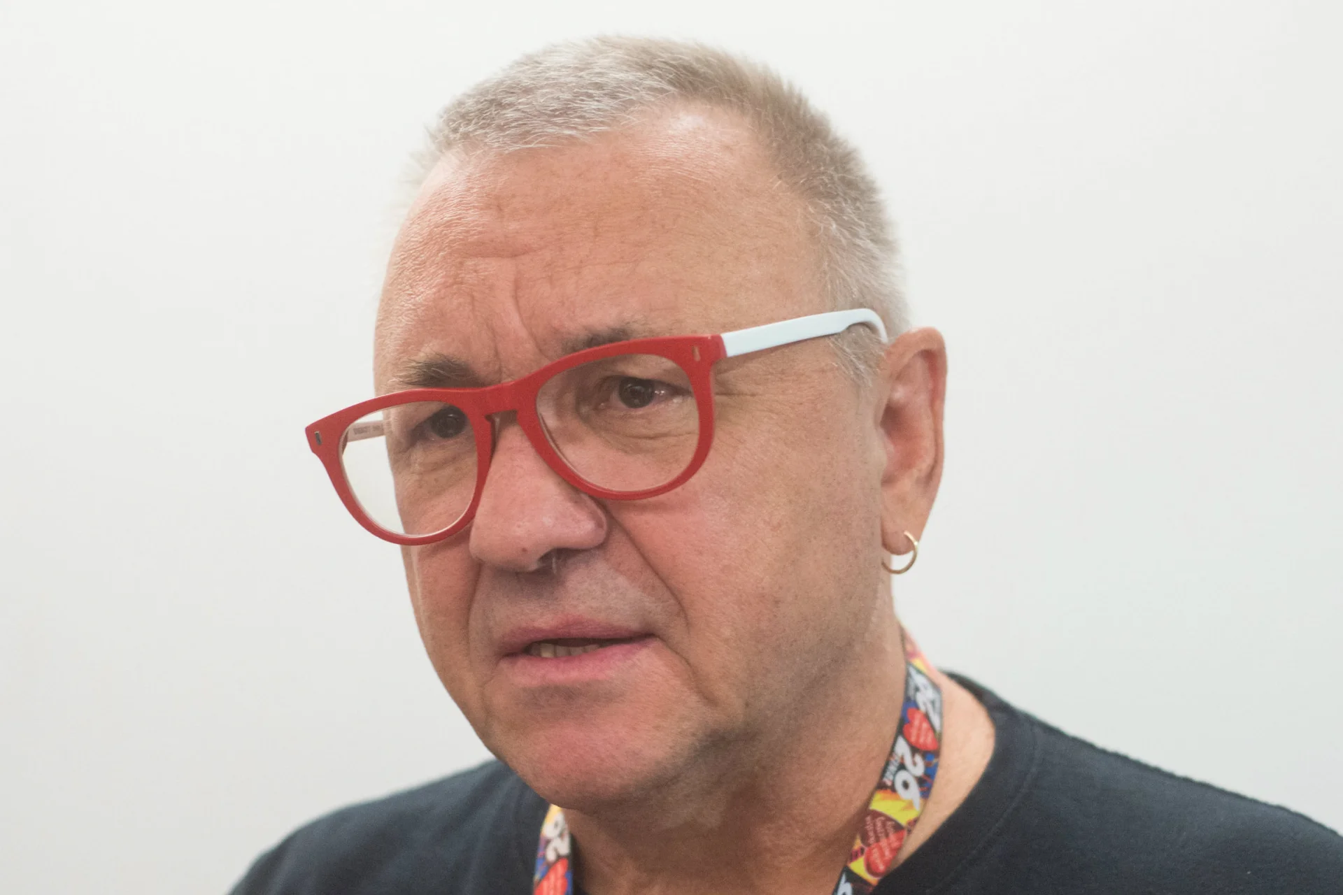 Jerzy Owsiak skomentował na Facebooku doniesienia o bulwersujących praktykach w Szlachentej Paczce.