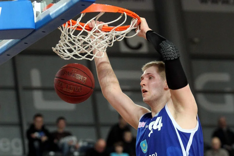 Przemysła Karnowski może niedługo dołączyć do Marcina Gortata w NBA