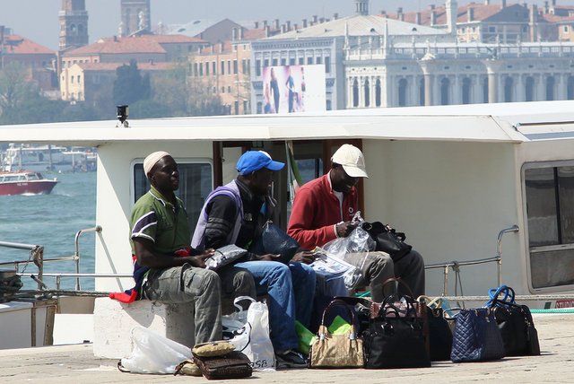 Fiński polityk chce sterylizowania imigrantów