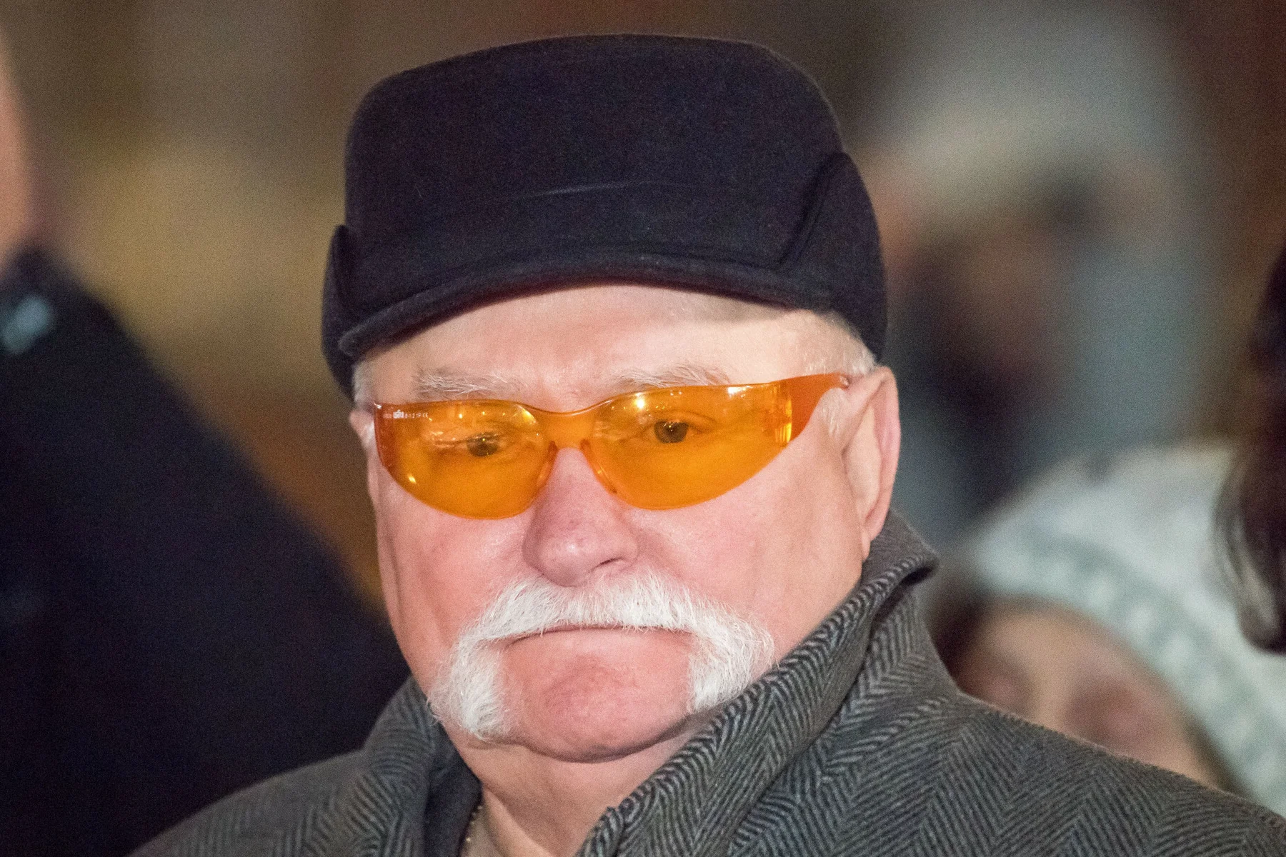 Lech Wałęsa twierdzi, że nie ma za co kupić prezentów na święta.